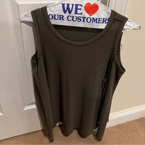 Cold shoulder waffle top